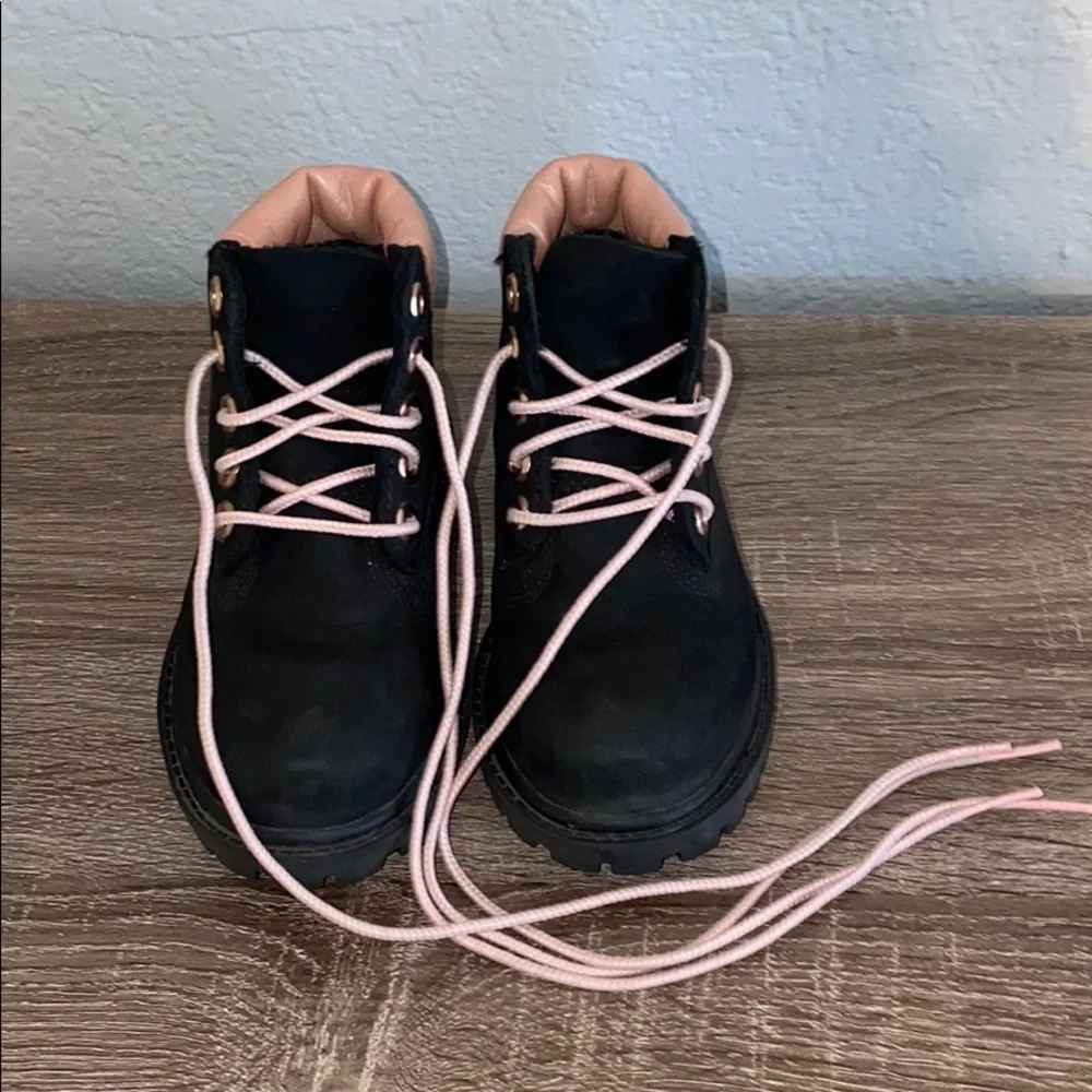 Timberland boots black with pink sz 7